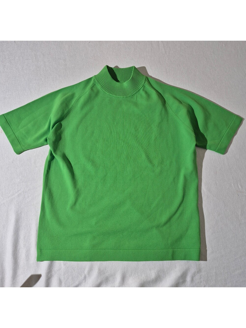 Vintage 70s L Large Bright green (McGregor Miracle?)short sleeve mock neck top